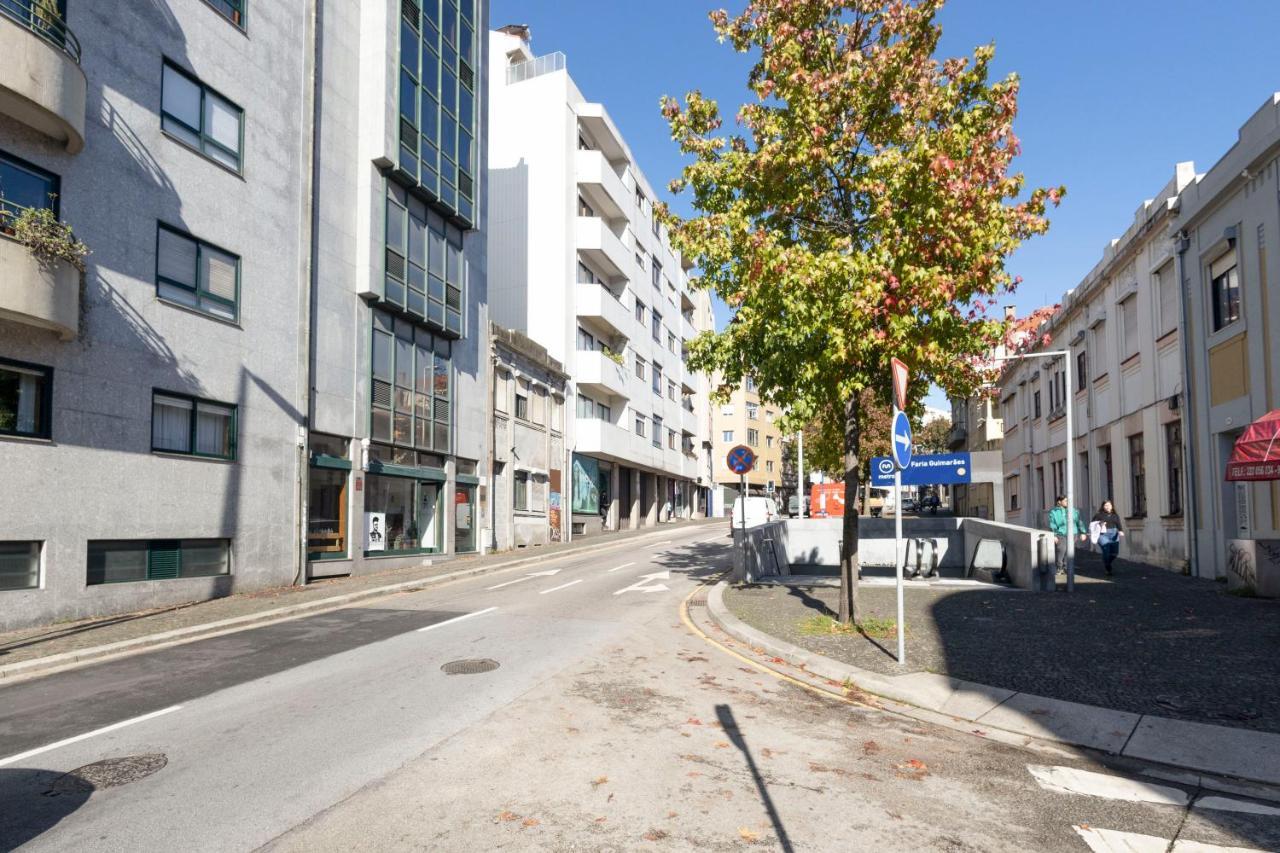 Travel And Live Faria Guimaraes Apartment Порто Екстериор снимка
